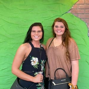 Meet your Posher, Madison